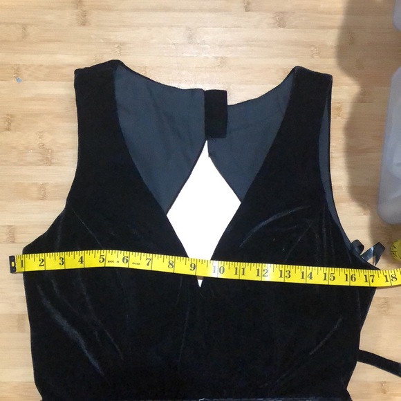 Rachel Allan Couture Gown - Picture 9 of 10